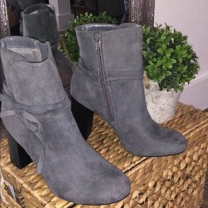 ANKLE BOOTIES